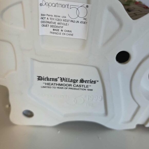 EUC Vintage Dept 56 Heathmoor Castle Dickens' Village Series 1999 - Picture 3 of 14